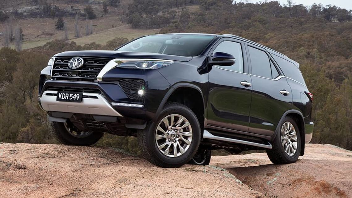 fortuner for rent in Lahore, toyota fortuner rental service near me, Rent a car per day price in Lahore Pakistan, cheap rental company in lahore, Toyota Fortuner on Rent 